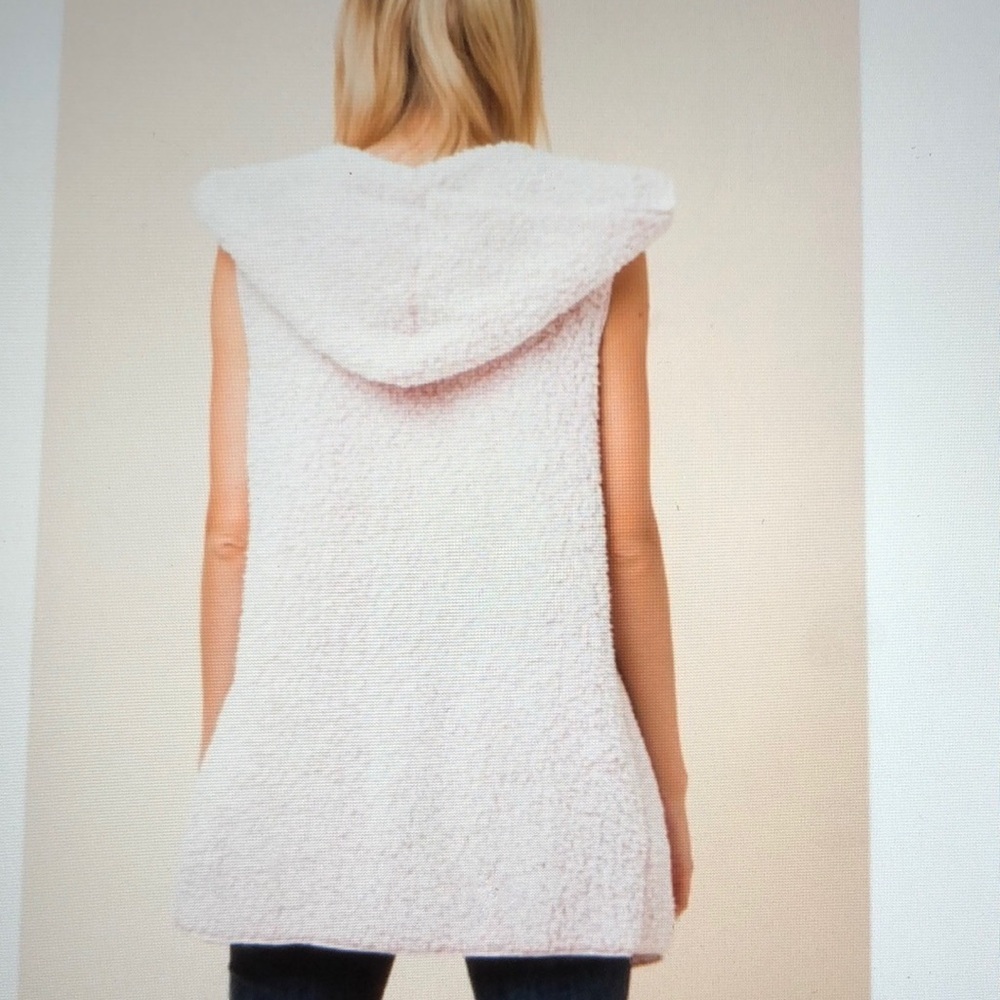 LAST ONE!  NWT Sleeveless Soft soft soft vest Hoodie! - Picture 3 of 7